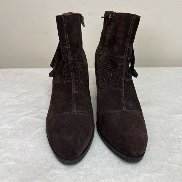 Lucky Brand Brown Ramses Ankle Booties Side Zip Perforated Boots 8 Women - Picture 2 of 9